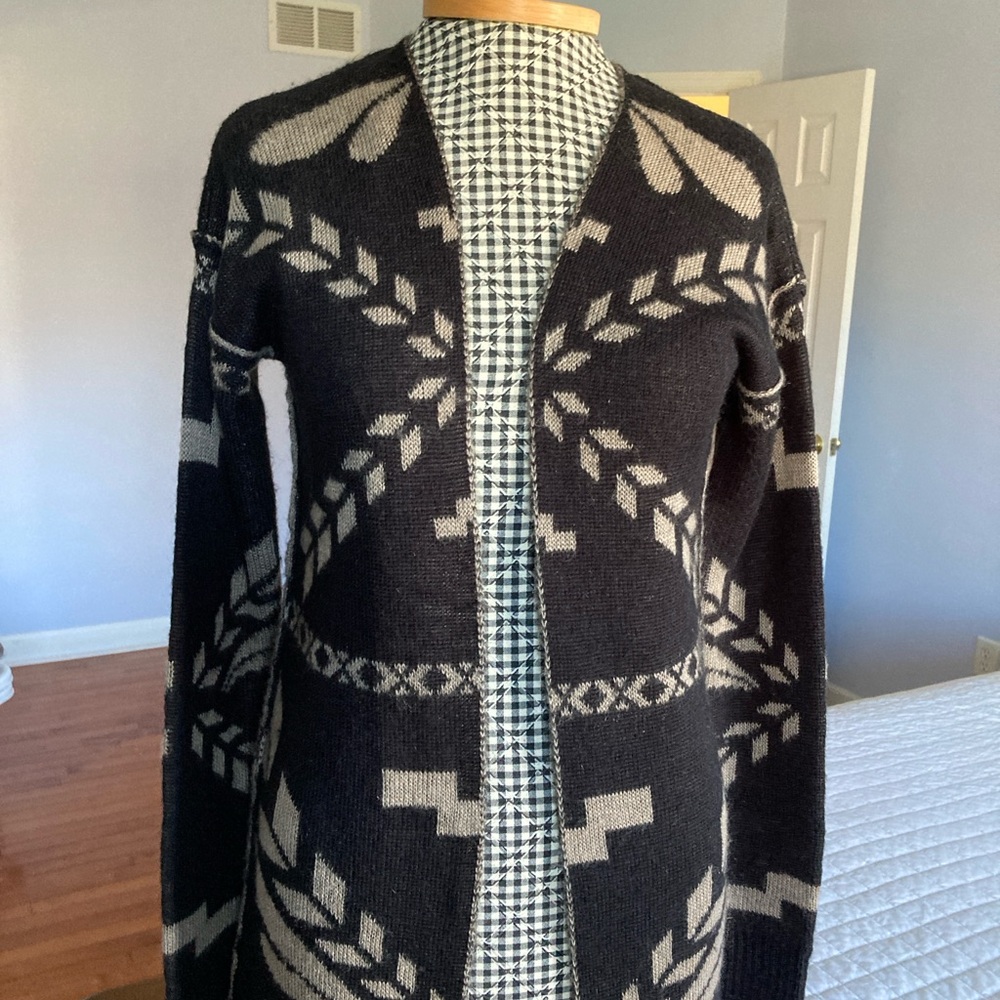 Derek Heart Chocolate Brown and Cream Patterned Cardigan - Picture 4 of 9